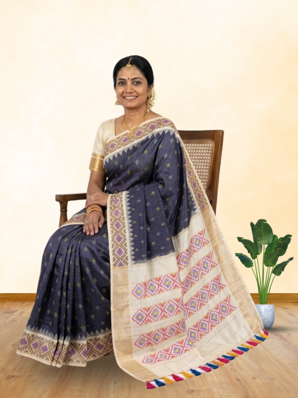Cream black handloom pochampally silk saree